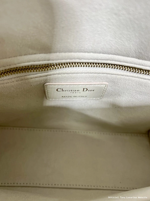 Tony Luxuries LADY DI0R-20CM 0725